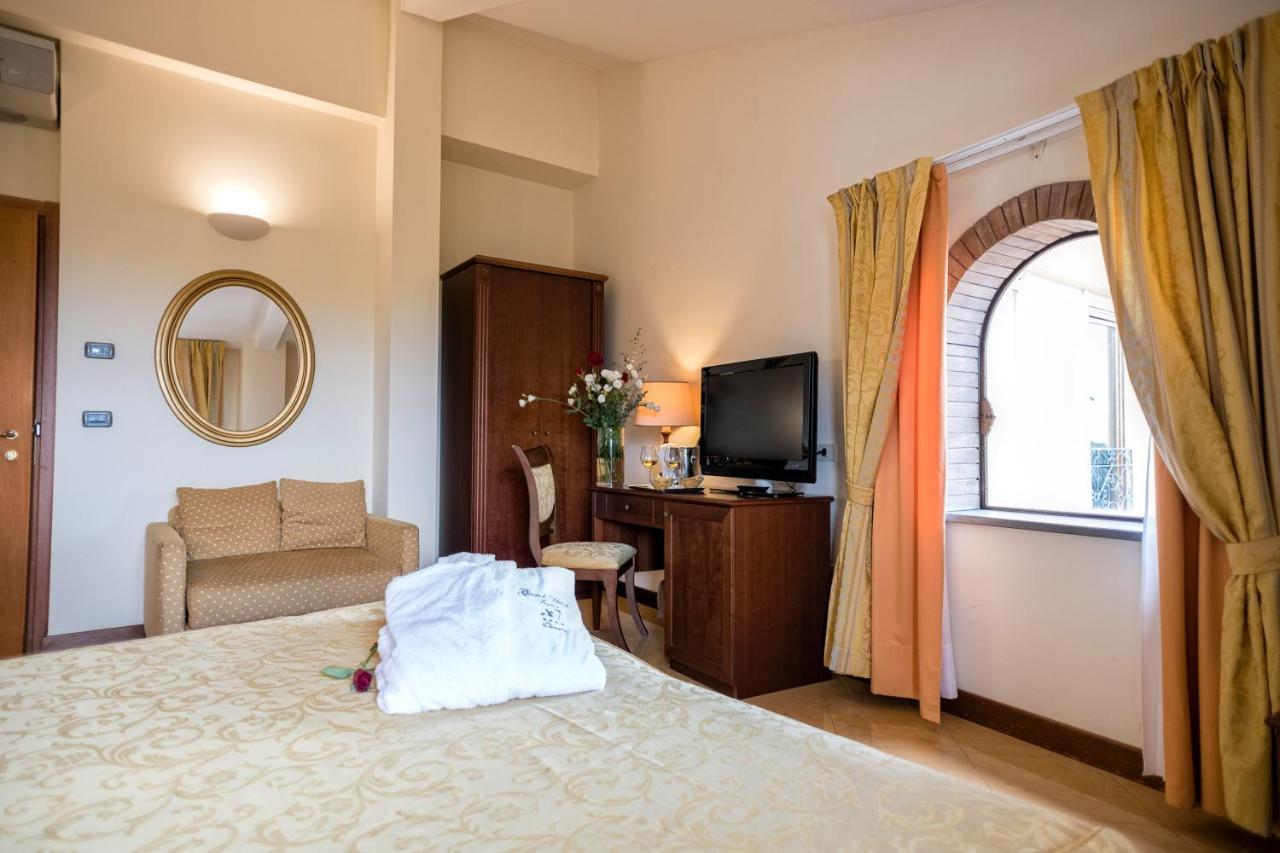 Grand Hotel Italia Орвието Экстерьер фото